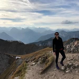 Meet your Posher, Elena